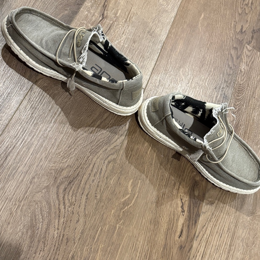 Hey Dude Frayed Edge Slip-On Shoes in Gray and Cream - Picture 3 of 6